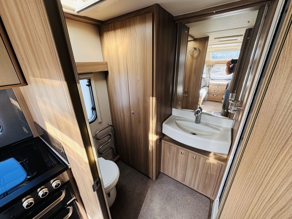 Swift  Challenger SE 480 