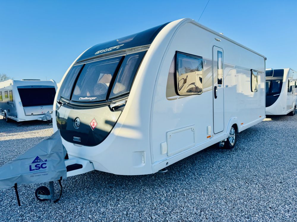 Swift Challenger  560 Island bed 