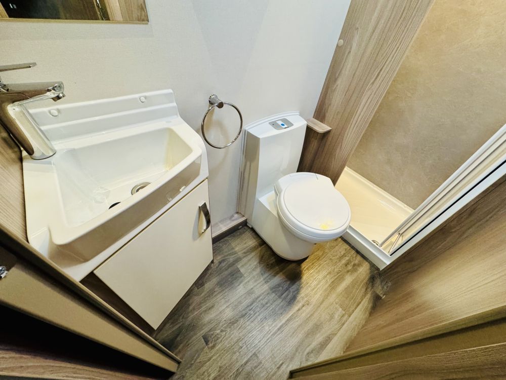 Swift Sprite Grande Quattro  FB 8 ft Wide 