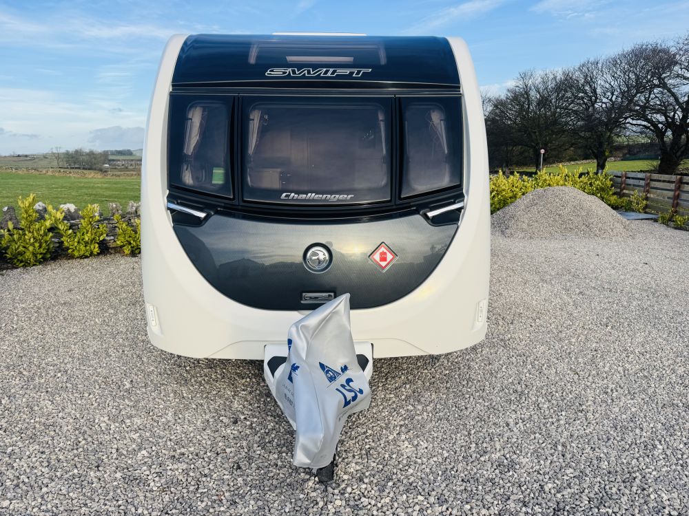 Swift Challenger  480 - 2 Berth 