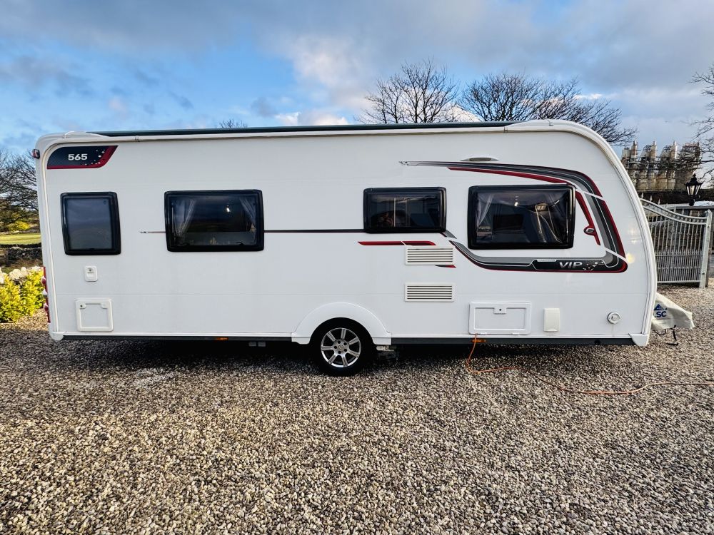 Coachman vip 565  Fixed single beds 