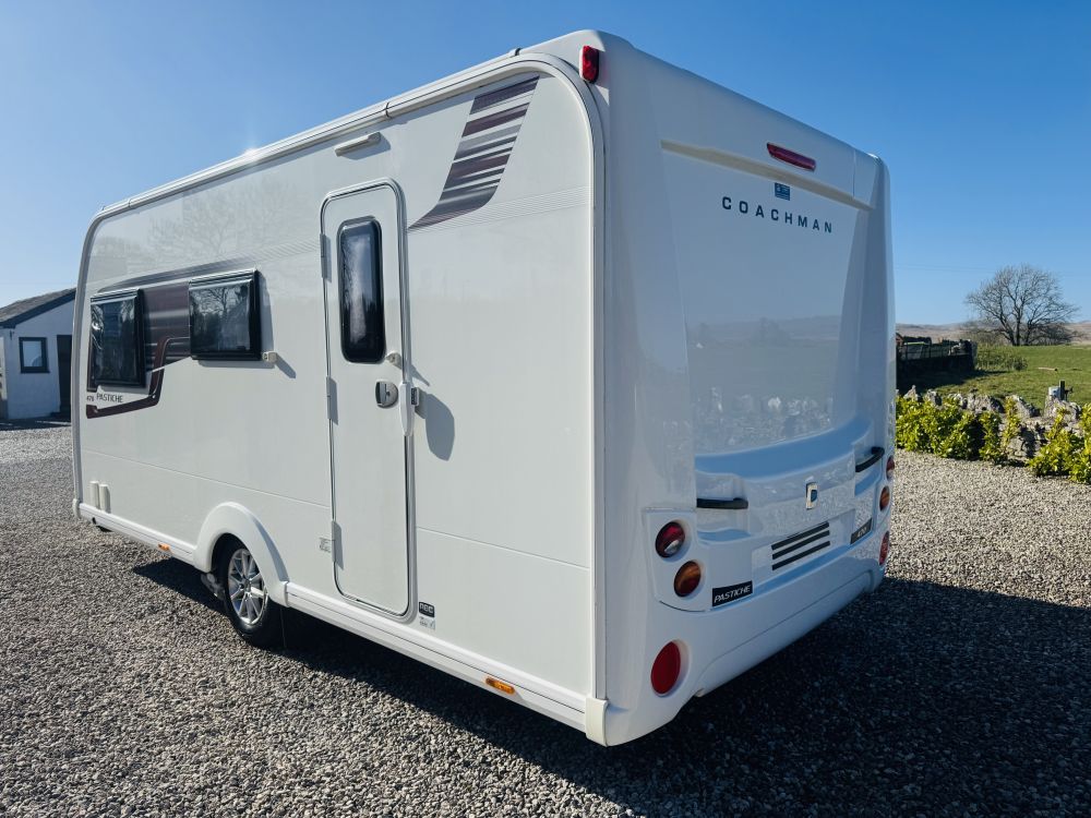 Coachman  Pastiche 470 