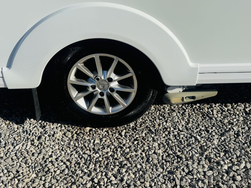 Coachman  Pastiche 470 