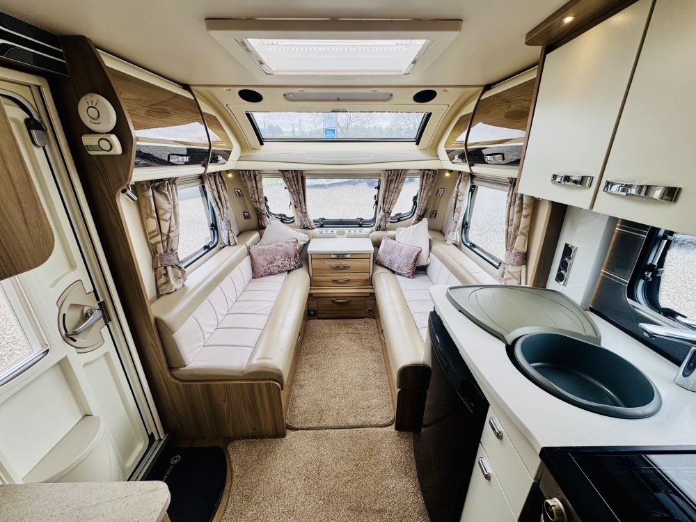 Swift Elegance  580