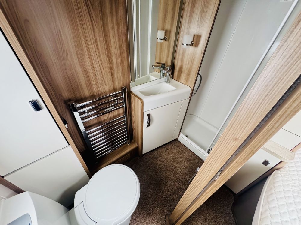 Swift Elegance  580